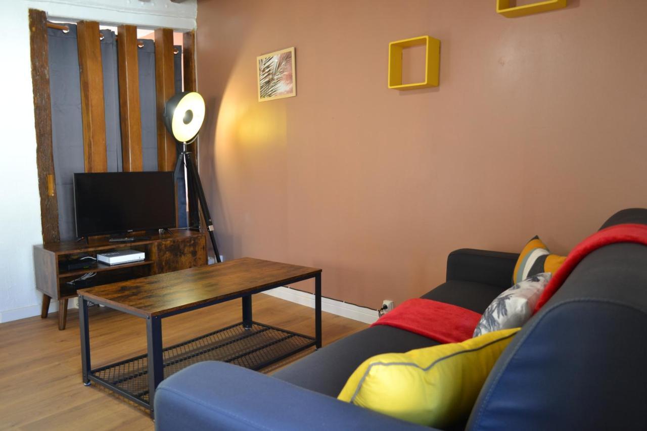 L'Essentiel De Chartres Apartment Exterior photo